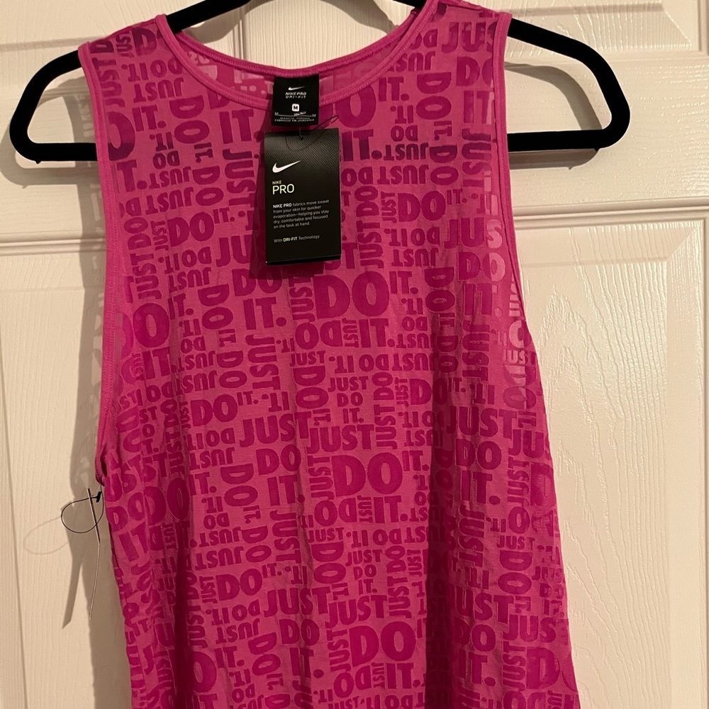 Nike Pro Medium
